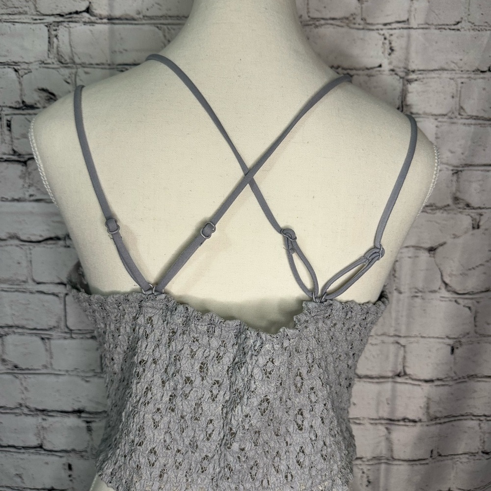 Curvy crochet lace bralette, size 2X, light grey. - Picture 4 of 6